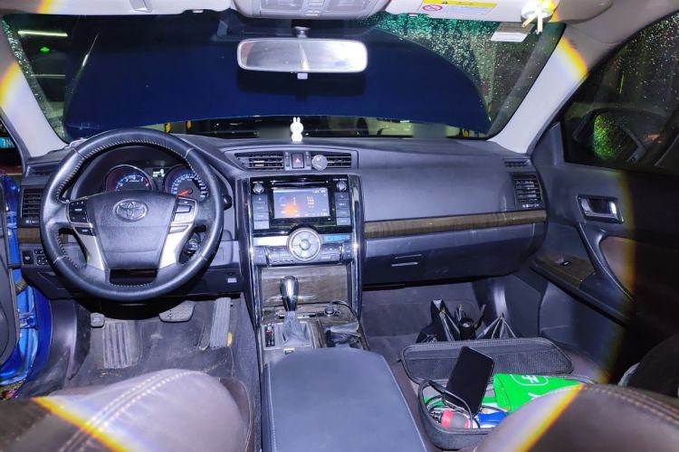 Used Toyota Reiz 2013 2.5V Shangrui Edition Center Console