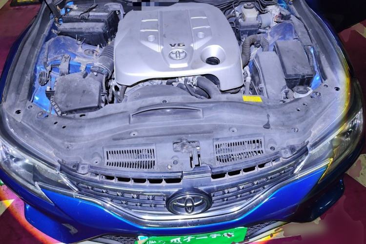 Used Toyota Reiz 2013 2.5V Shangrui Edition Engine Bay