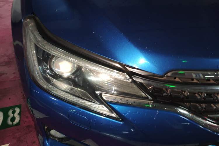 Used Toyota Reiz 2013 2.5V Shangrui Edition Right Front Headlight