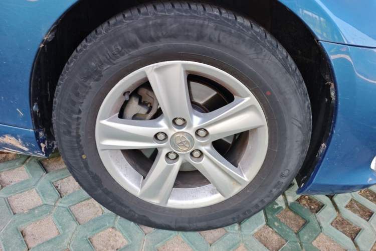 Used Toyota Reiz 2013 2.5V Elite Edition Right Front Wheel Hub