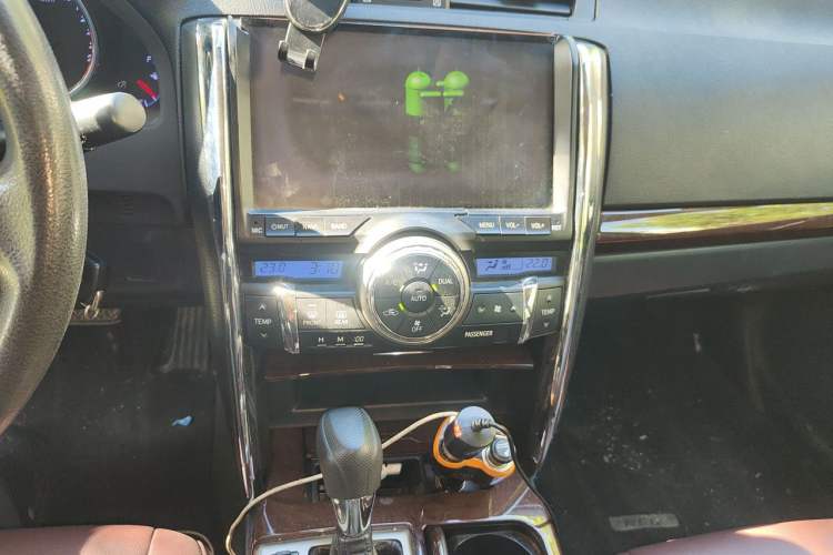 Used Toyota Reiz 2013 2.5S Elite Edition Audio And AC Panel