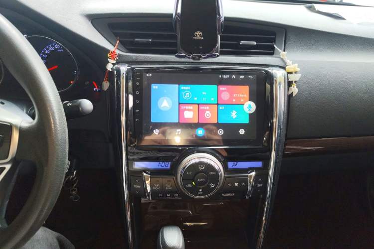 Used Toyota Reiz 2013 2.5S Elite Edition Audio And AC Panel