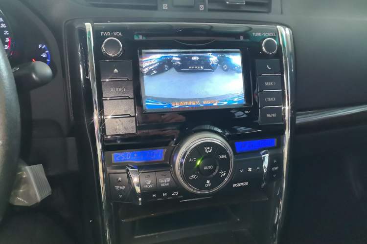 Used Toyota Reiz 2013 2.5V Shangrui Edition Audio And AC Panel