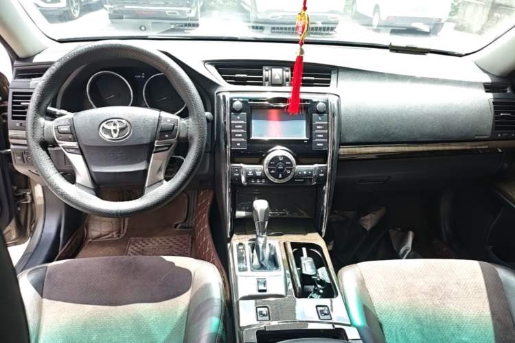 Used Toyota Reiz 2013 2.5V Shangrui Edition Center Console
