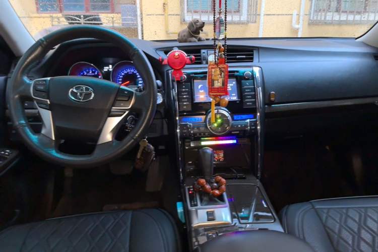 Used Toyota Reiz 2013 2.5V Shangrui Edition Center Console