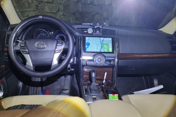 Used Toyota Reiz 2013 2.5V Shangrui Navigation Edition Center Console