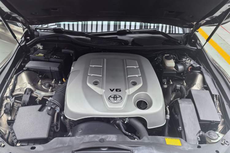 Used Toyota Reiz 2013 2.5V Shangrui Edition Engine Bay