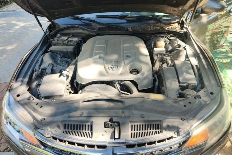 Used Toyota Reiz 2013 2.5S Elite Edition Engine Bay