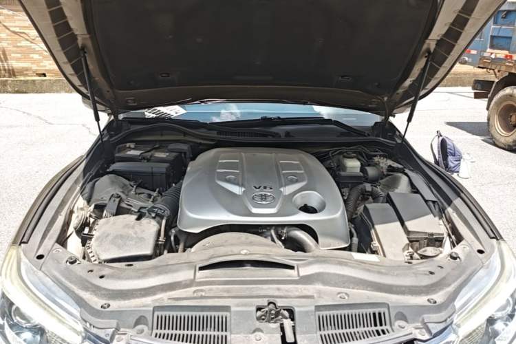 Used Toyota Reiz 2013 2.5V Shangrui Edition Engine Bay