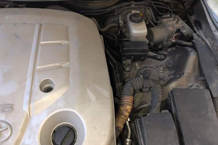 Used Toyota Reiz 2013 2.5V Shangrui Edition Engine Bay Left