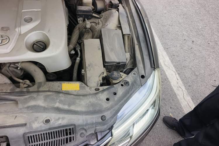 Used Toyota Reiz 2013 2.5V Shangrui Edition Engine Bay Left