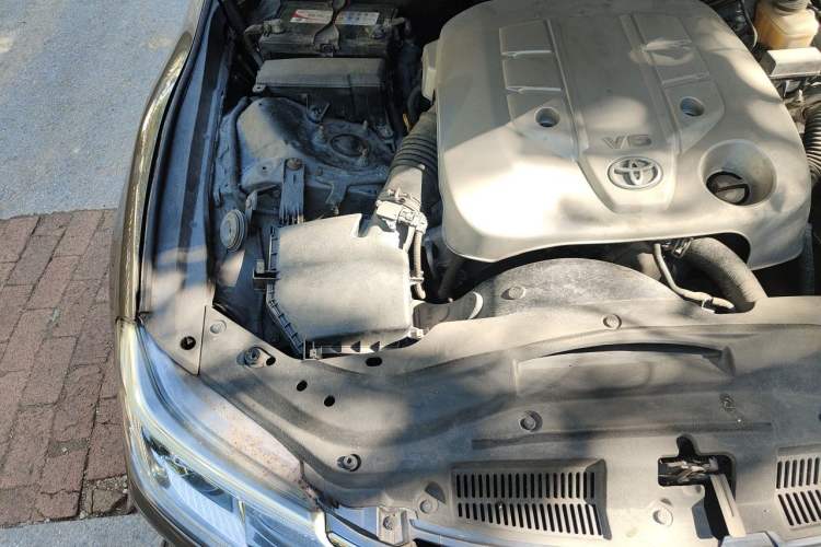 Used Toyota Reiz 2013 2.5S Elite Edition Engine Bay Right