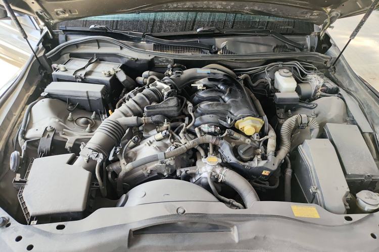 Used Toyota Reiz 2013 2.5S Elite Edition Engine Bay