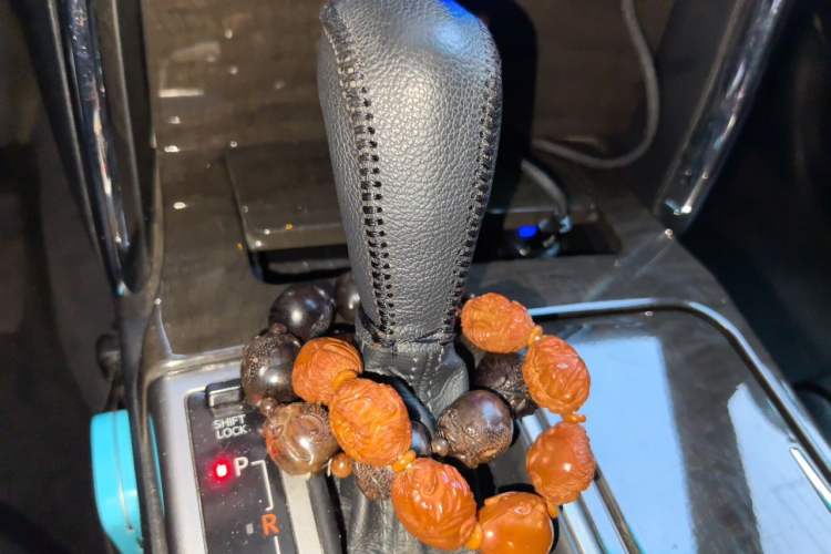 Used Toyota Reiz 2013 2.5V Shangrui Edition Gear Lever