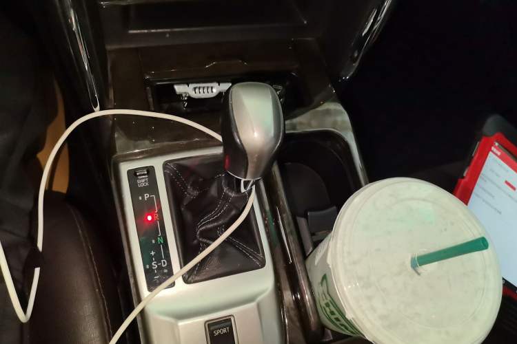 Used Toyota Reiz 2013 2.5V Shangrui Edition Gear Lever