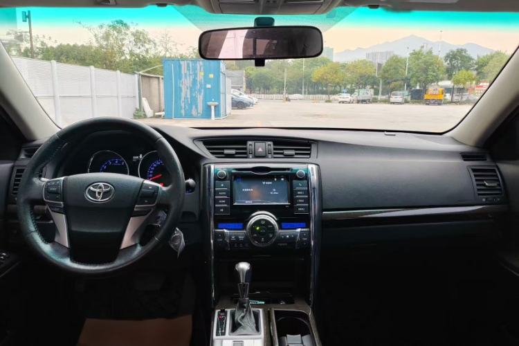 Used Toyota Reiz 2013 2.5V Shangrui Edition Interior 2