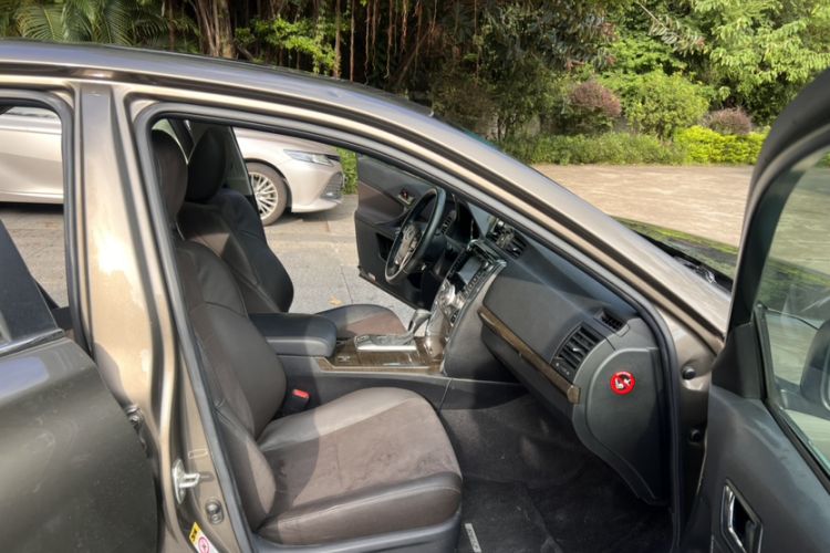 Used Toyota Reiz 2013 2.5V Shangrui Edition Interior 2