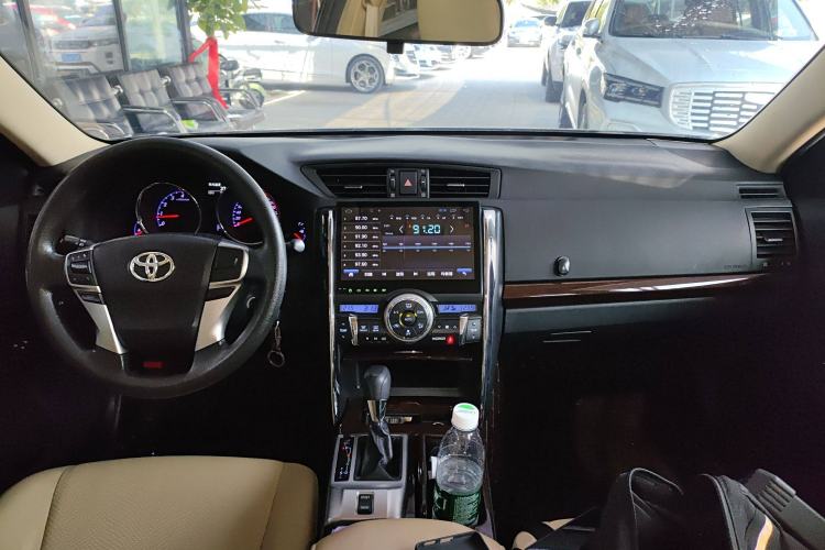 Used Toyota Reiz 2013 2.5S Elite Edition Interior 2