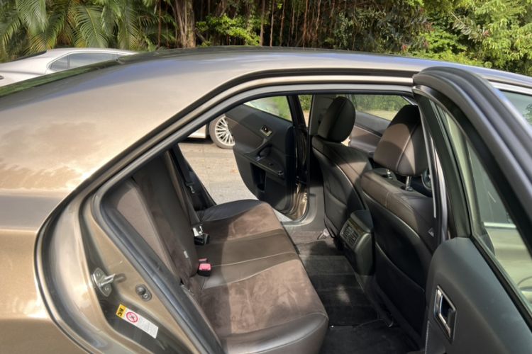 Used Toyota Reiz 2013 2.5V Shangrui Edition Interior 4