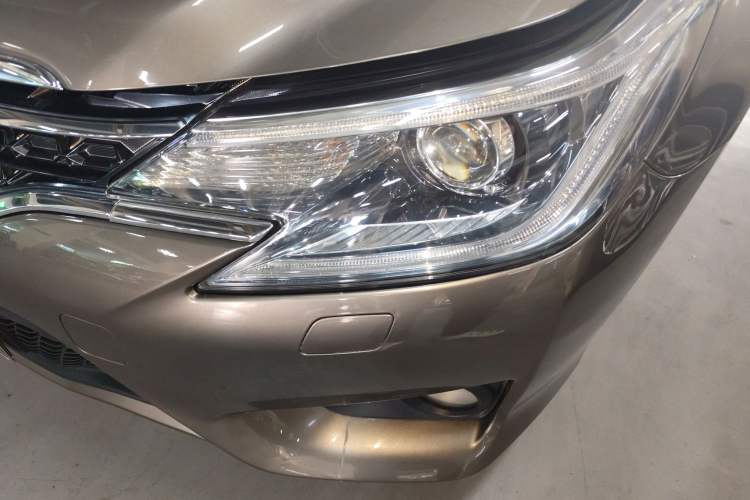 Used Toyota Reiz 2013 2.5V Shangrui Edition Left Front Headlight