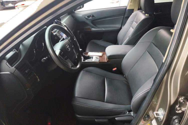 Used Toyota Reiz 2013 2.5S Elite Edition Left Front Seat