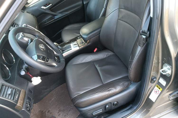 Used Toyota Reiz 2013 2.5V Elite Edition Left Front Seat