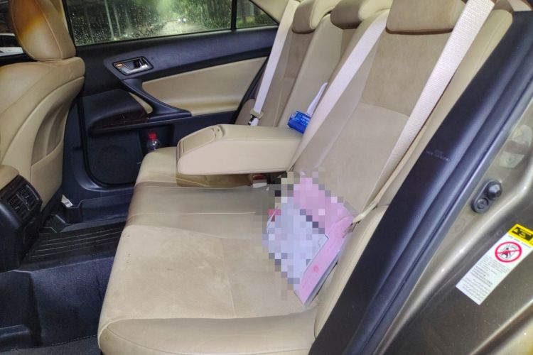 Used Toyota Reiz 2013 2.5V Shangrui Navigation Edition Left Rear Seat