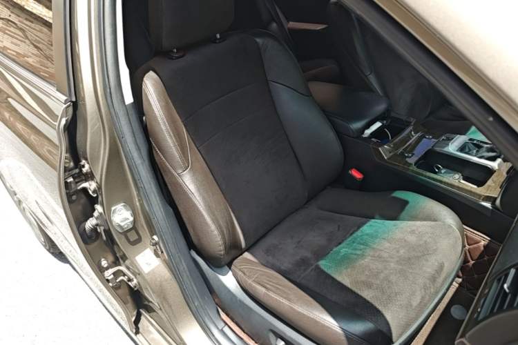 Used Toyota Reiz 2013 2.5V Shangrui Edition Right Front Seat