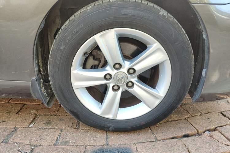 Used Toyota Reiz 2013 2.5S Elite Edition Right Front Wheel Hub