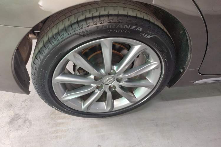 Used Toyota Reiz 2013 2.5V Shangrui Edition Right Rear Wheel Hub