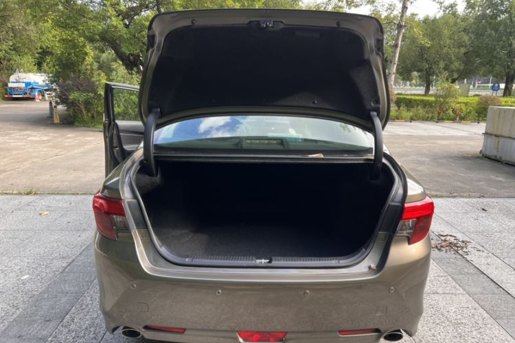 Used Toyota Reiz 2013 2.5V Shangrui Edition Trunk