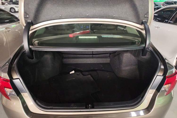 Used Toyota Reiz 2013 2.5V Shangrui Edition Trunk
