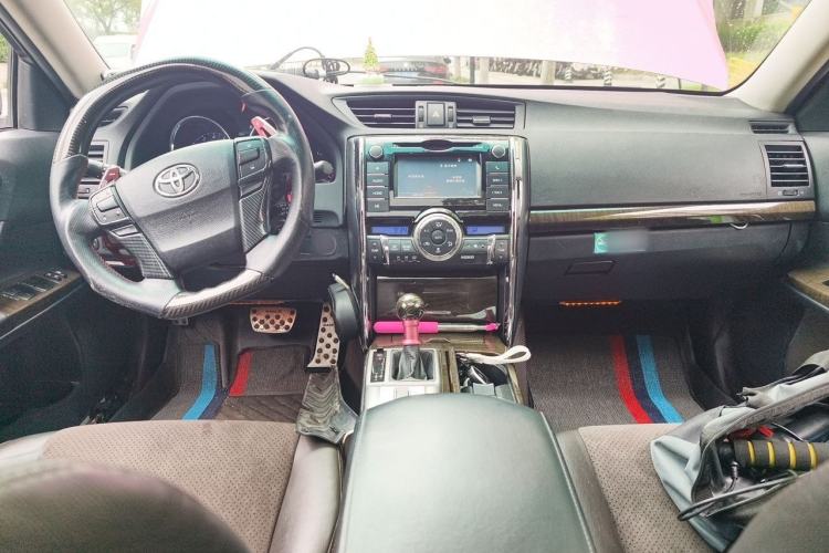 Used Toyota Reiz 2013 2.5V Shangrui Edition Center Console