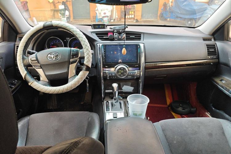 Used Toyota Reiz 2013 2.5V Shangrui Edition Center Console