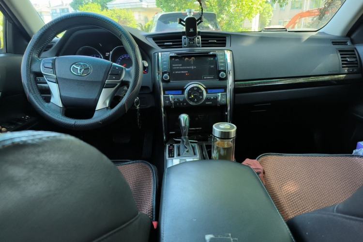 Used Toyota Reiz 2013 2.5V Shangrui Edition Center Console