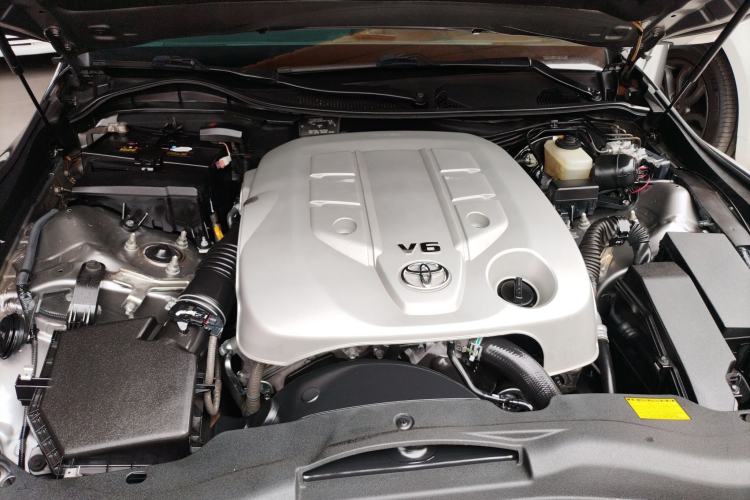 Used Toyota Reiz 2013 2.5V Shangrui Edition Engine Bay