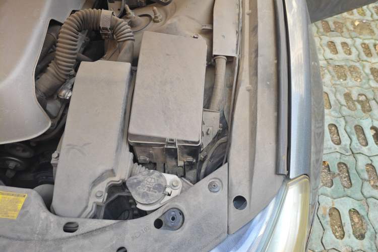Used Toyota Reiz 2013 2.5V Shangrui Edition Engine Bay Left
