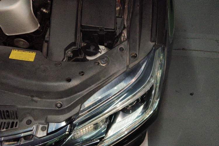 Used Toyota Reiz 2013 2.5S Elite Edition Engine Bay Left