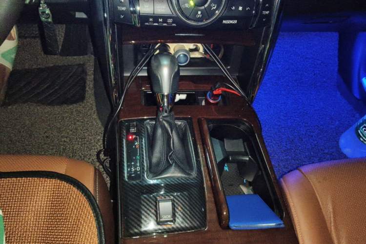Used Toyota Reiz 2013 2.5S Elite Edition Gear Lever