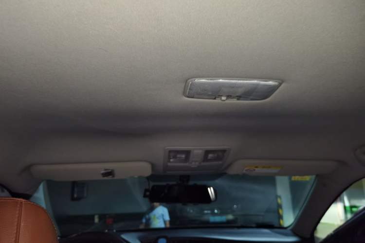 Used Toyota Reiz 2013 2.5S Elite Edition Headliner