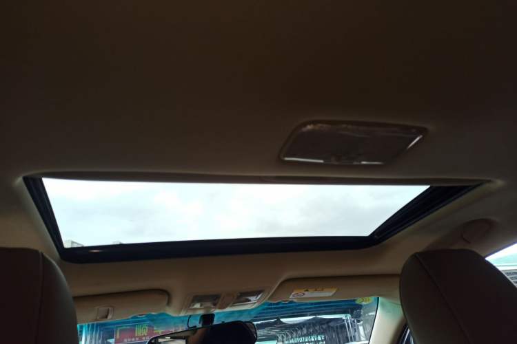 Used Toyota Reiz 2013 2.5V Shangrui Edition Headliner