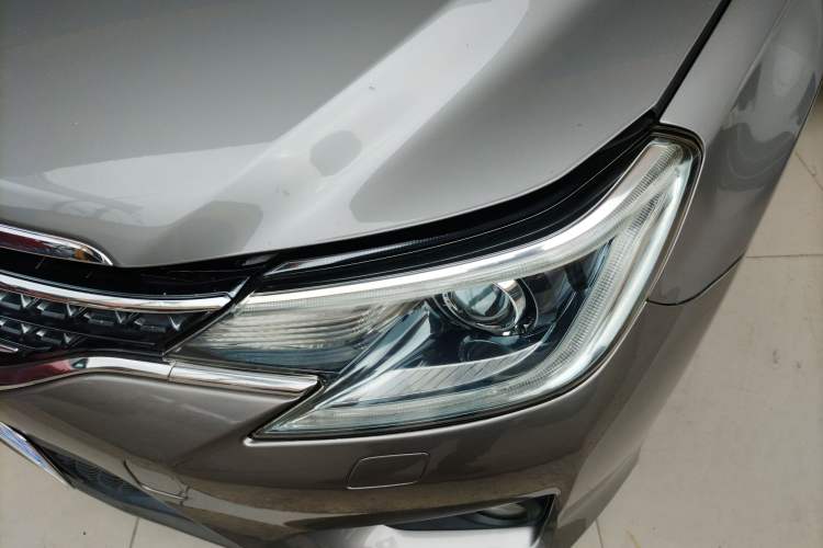 Used Toyota Reiz 2013 2.5V Shangrui Edition Left Front Headlight