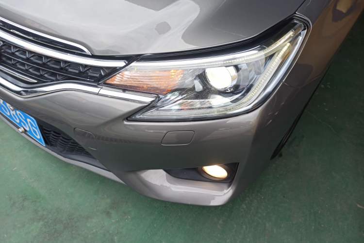 Used Toyota Reiz 2013 2.5V Shangrui Edition Left Front Headlight
