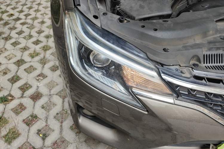 Used Toyota Reiz 2013 2.5S Elite Edition Right Front Headlight