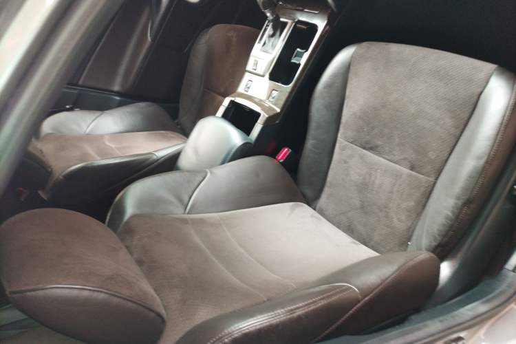 Used Toyota Reiz 2013 2.5V Shangrui Edition Right Front Seat