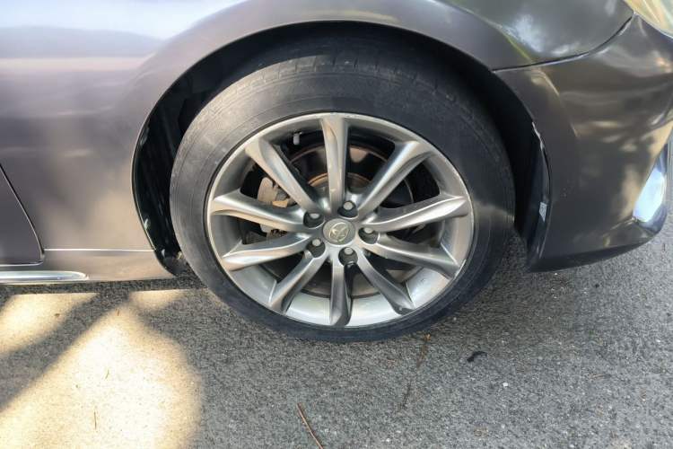 Used Toyota Reiz 2013 2.5V Shangrui Edition Right Front Wheel Hub