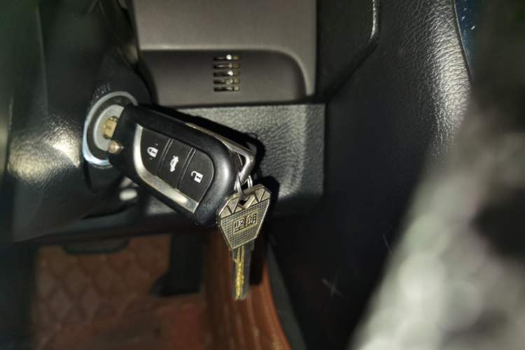 Used Toyota Reiz 2013 2.5S Elite Edition Vehicle Key