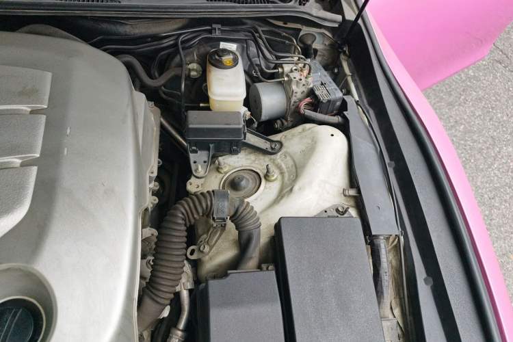 Used Toyota Reiz 2013 2.5V Shangrui Edition Engine Bay Left