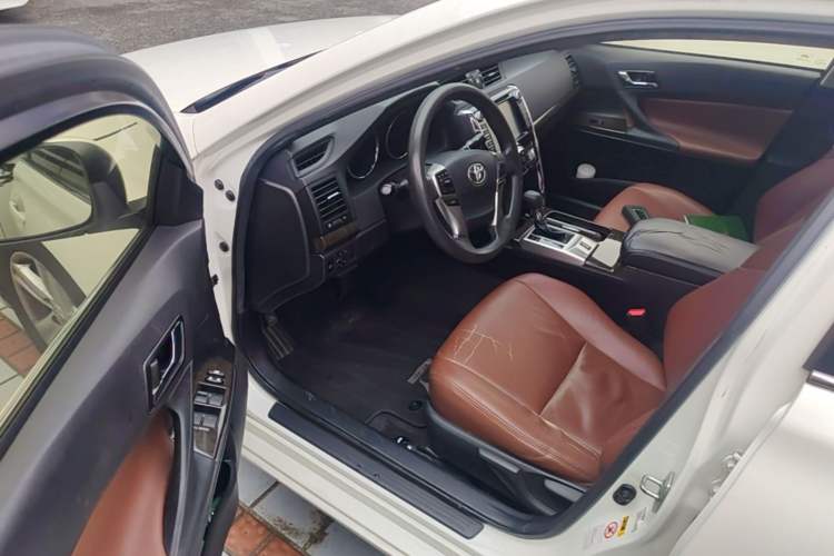 Used Toyota Reiz 2013 2.5S Elite Edition Driver Seat
