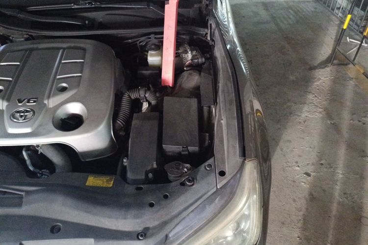 Used Toyota Reiz 2013 2.5V Shangrui Edition Engine Bay Left